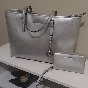 Large Michael Kors Silver Tote & matching wallet